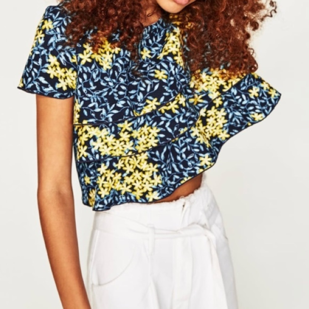 NEW Zara Short Sleeved Printed Top with Ruffle - Picture 2 of 4